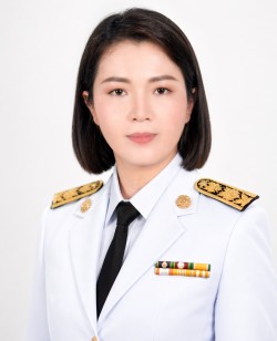 นางสาวเกศสุดา กลางประพันธ์